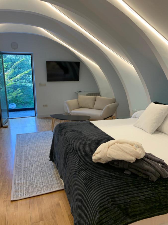 Espejo De Soledades Villa Vigo de Sanabria ภายนอก รูปภาพ
