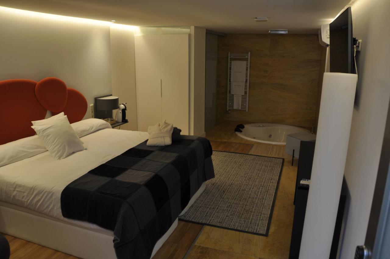 Espejo De Soledades Villa Vigo de Sanabria ภายนอก รูปภาพ