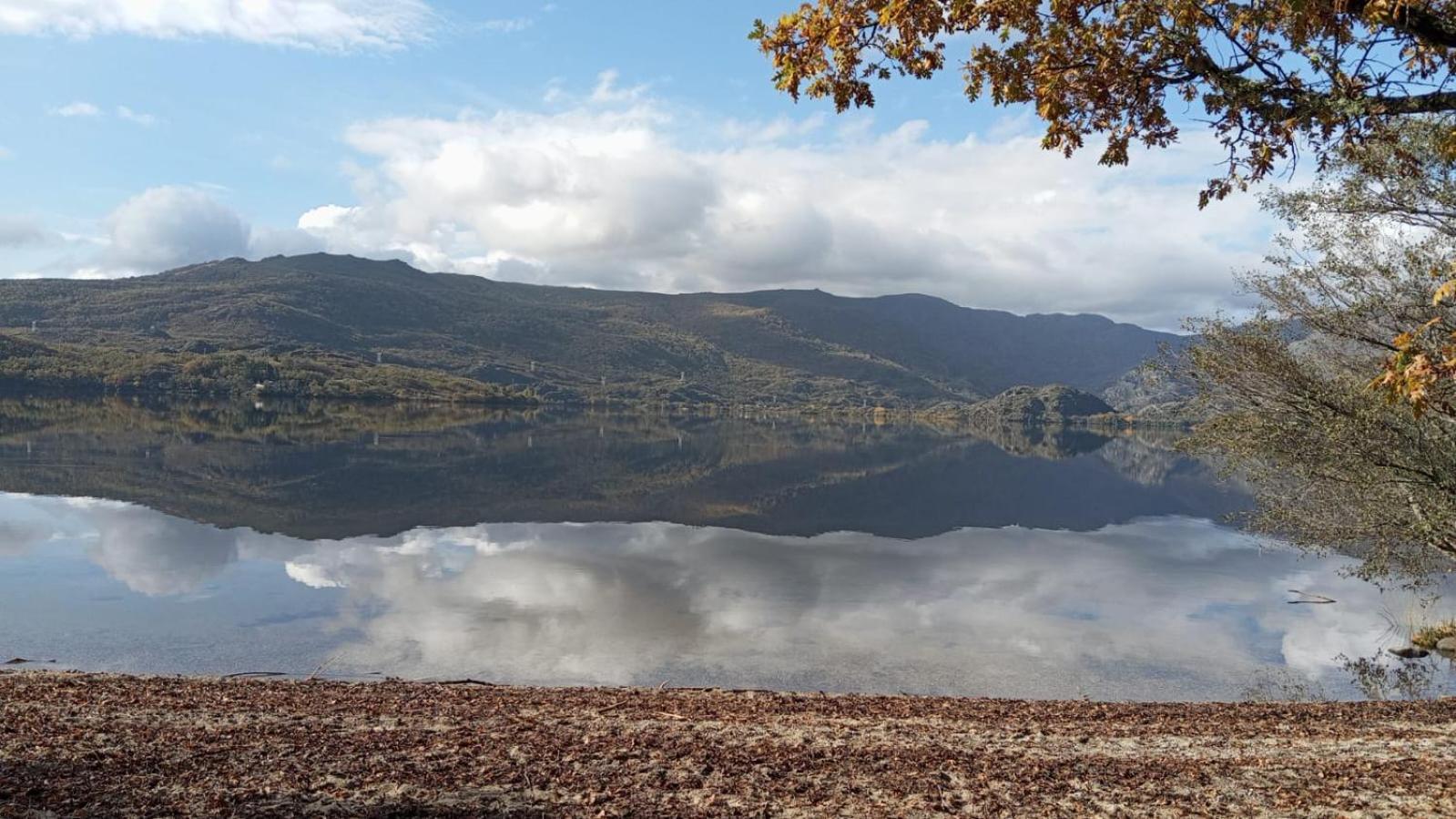 Espejo De Soledades Villa Vigo de Sanabria ภายนอก รูปภาพ